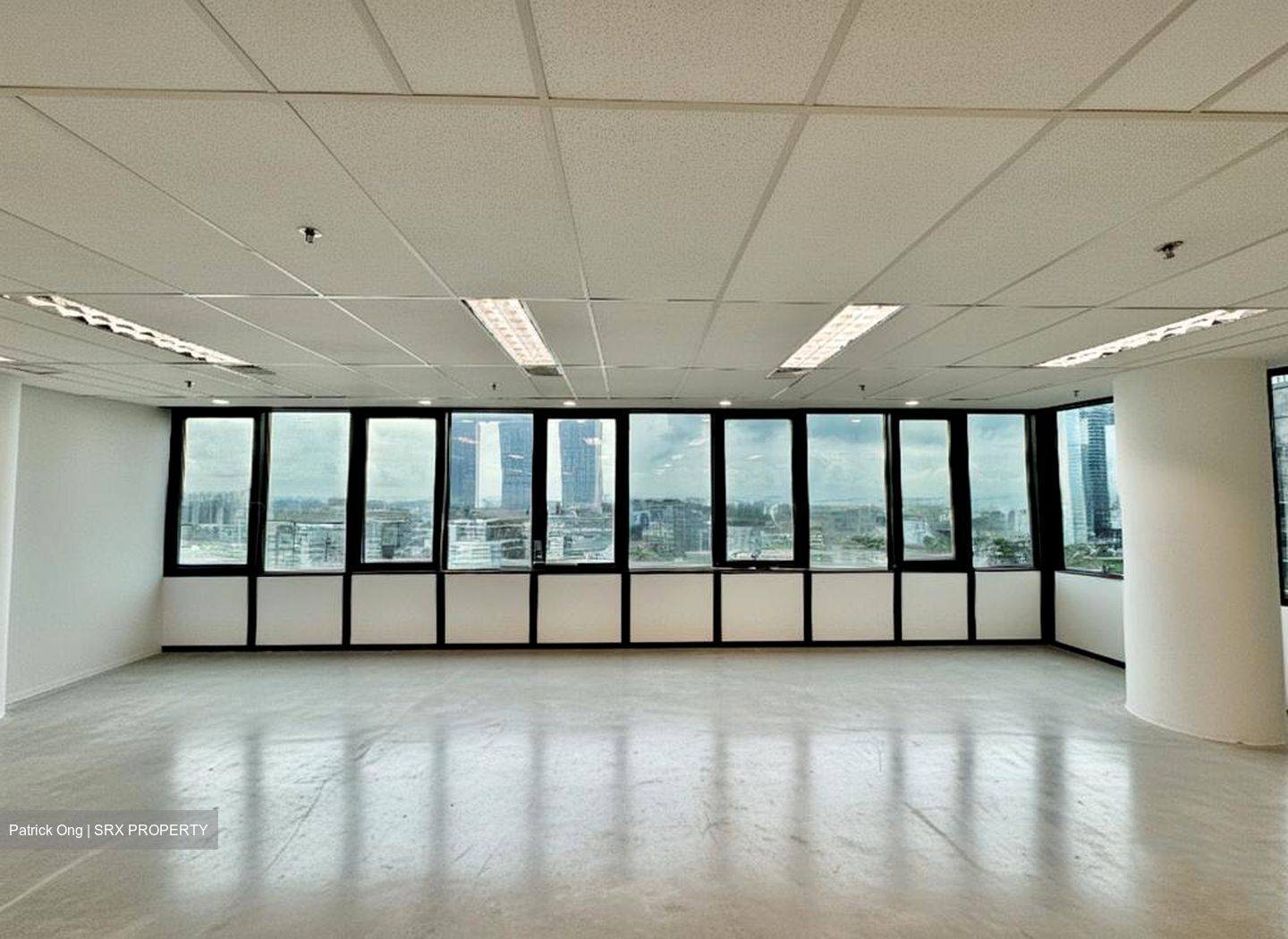 Tung Centre (D1), Office #498362111
